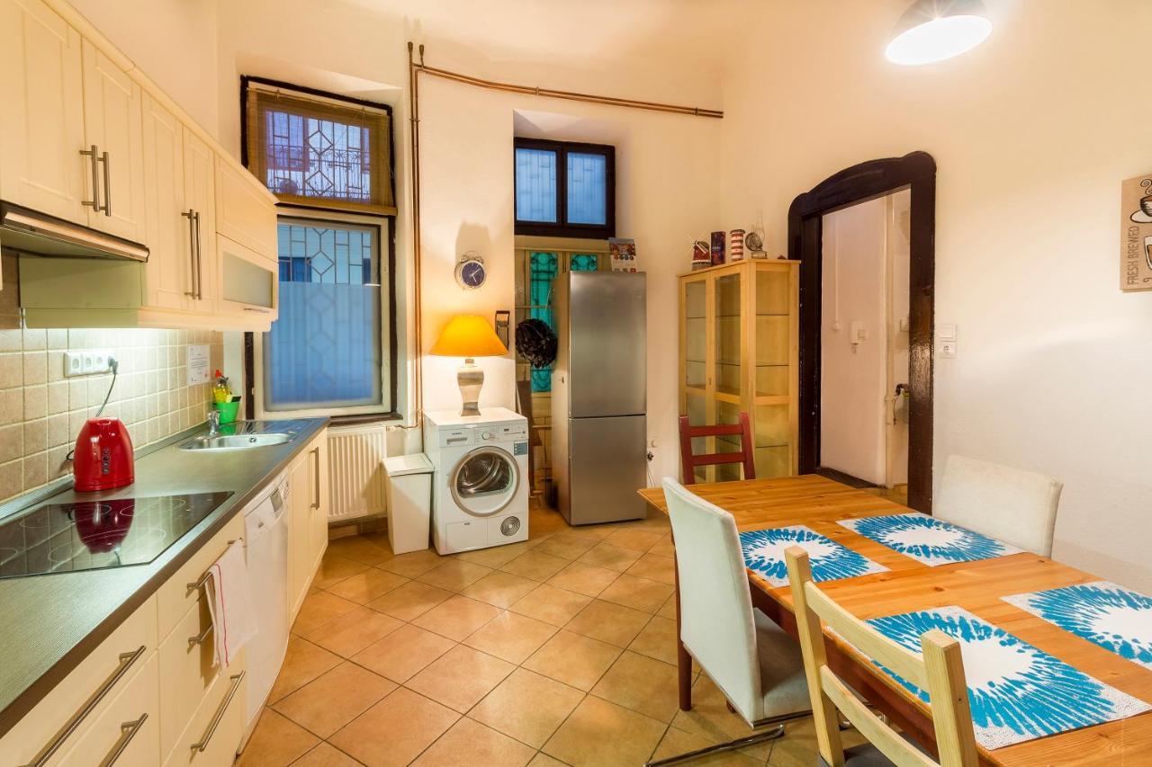 Bessara Apartment Будапеща Екстериор снимка