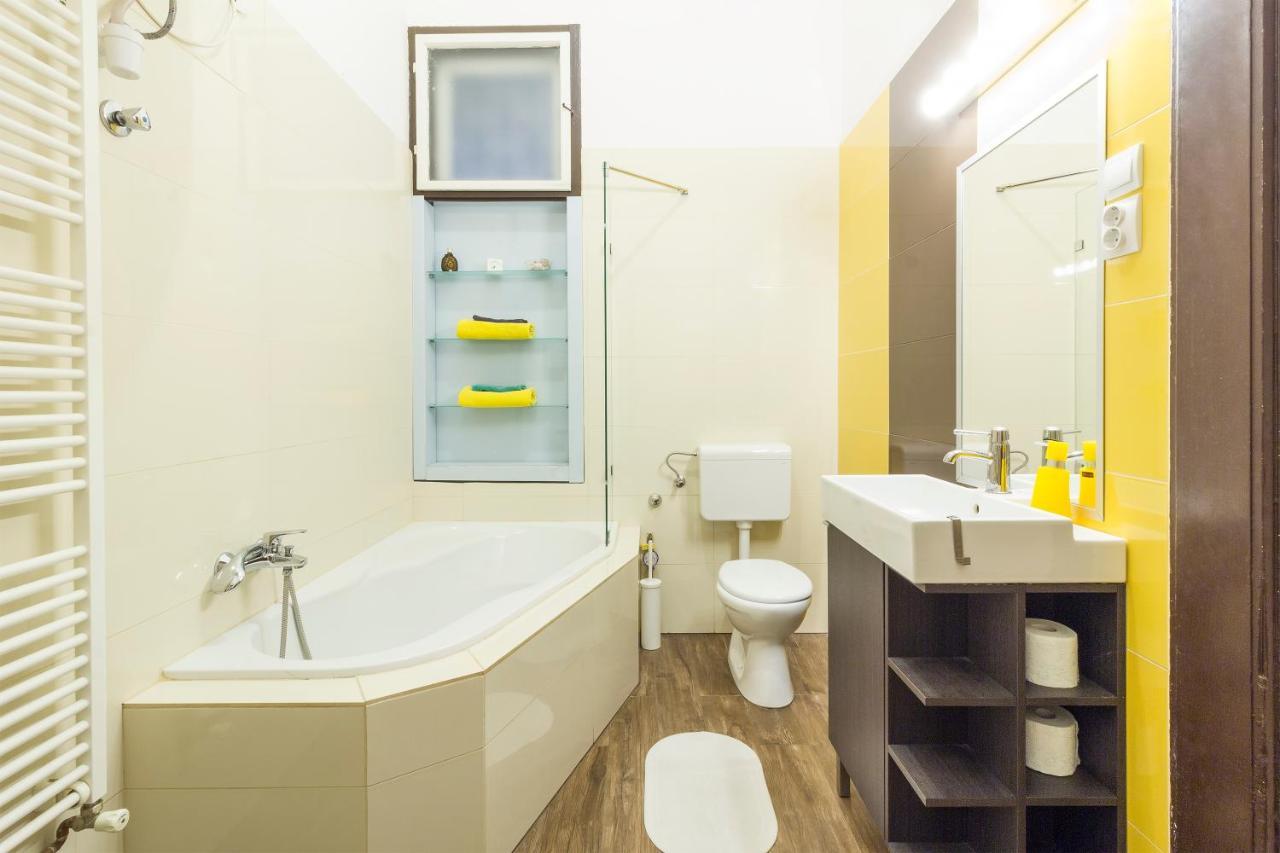 Bessara Apartment Будапеща Екстериор снимка